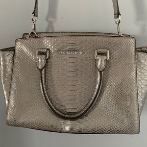 Michael Kors cross-body, silver metallic, crocodile texture. Great condition.